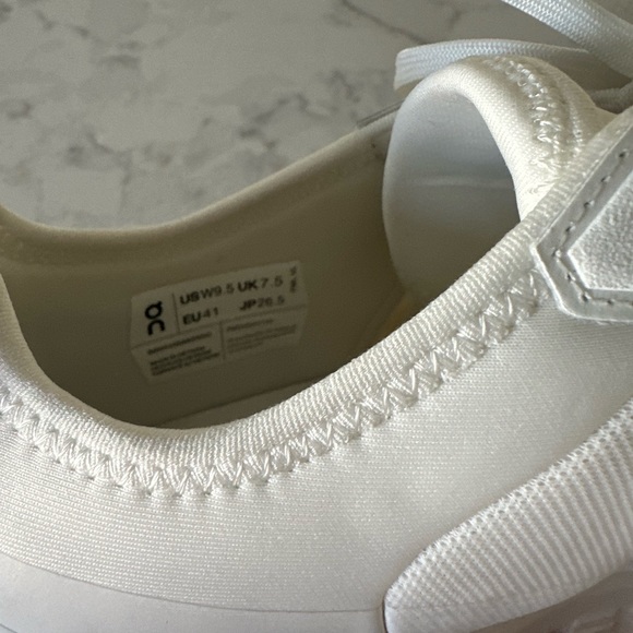 On cloud x 3 shoes - Picture 8 of 8